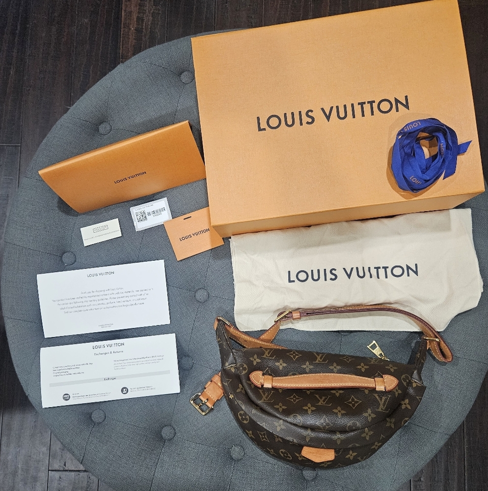 Louis Vuitton Discovery Bumbag - Authentic